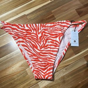 Shade & Shore Women's XL (16-18) M (8-10) Ruffle Front High Leg  Bikini Bottom.